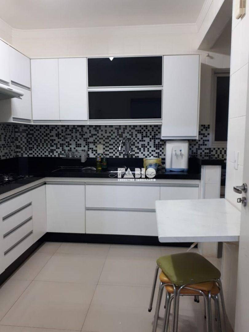 Apartamento à venda com 2 quartos, 80m² - Foto 4