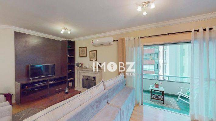 Apartamento à venda com 3 quartos, 125m² - Foto 2