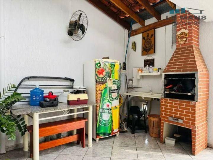 Casa à venda e aluguel com 3 quartos, 173m² - Foto 2