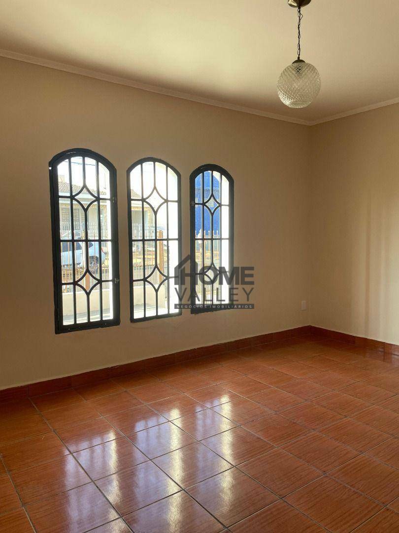 Casa para alugar com 3 quartos, 230m² - Foto 21