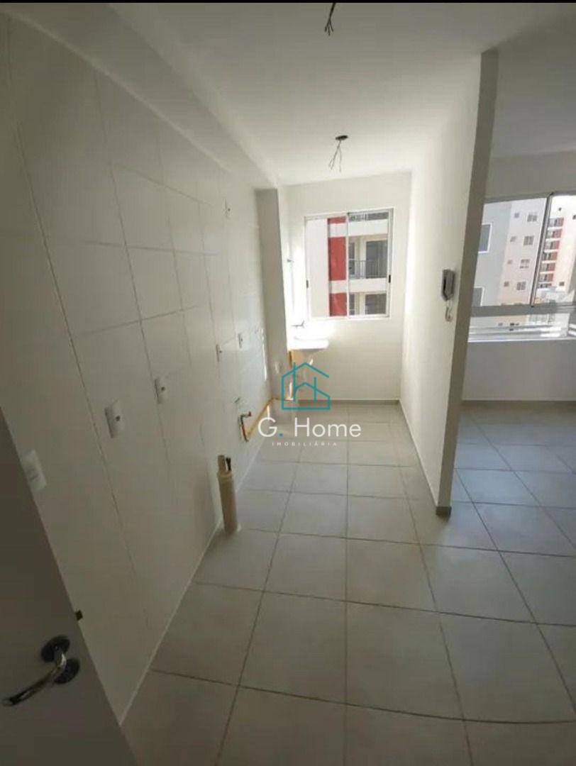 Apartamento para alugar com 2 quartos, 42m² - Foto 6