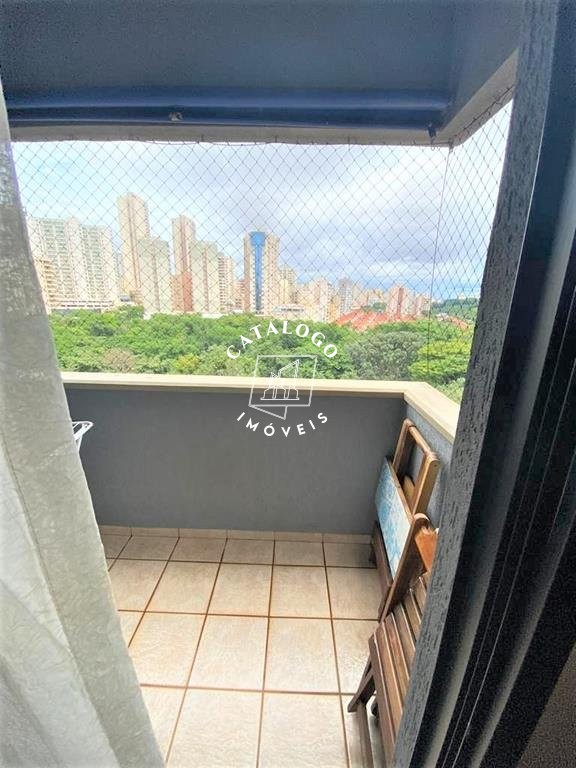 Apartamento à venda com 3 quartos, 76m² - Foto 4