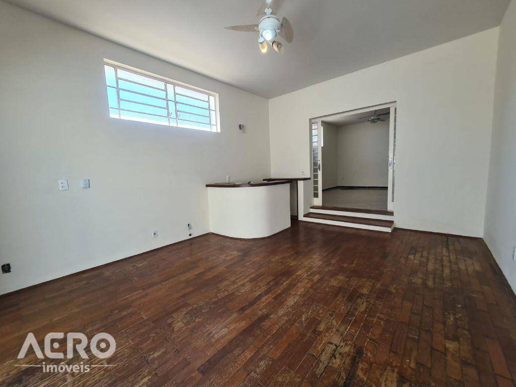 Casa à venda com 3 quartos, 170m² - Foto 13