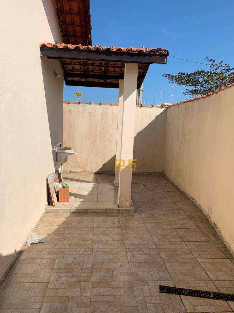 Casa à venda com 2 quartos, 1m² - Foto 15