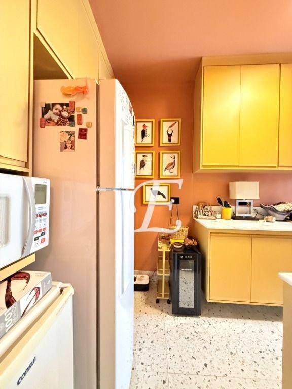 Apartamento à venda com 2 quartos, 77m² - Foto 15