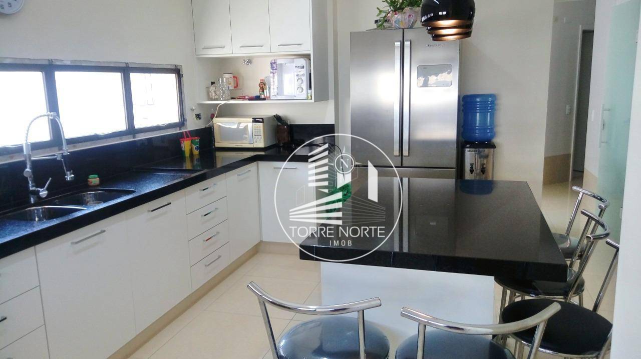 Apartamento à venda com 4 quartos, 210m² - Foto 12