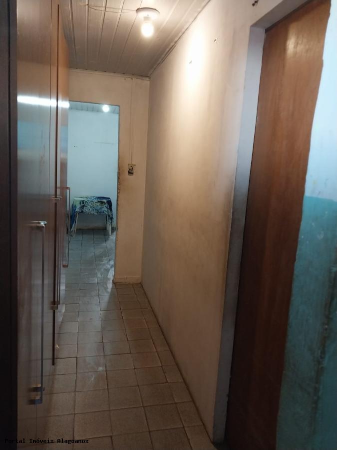 Casa à venda com 6 quartos, 180m² - Foto 15