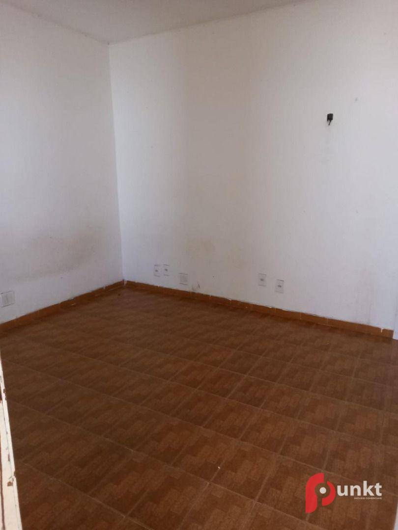 Casa para alugar com 3 quartos, 300m² - Foto 7