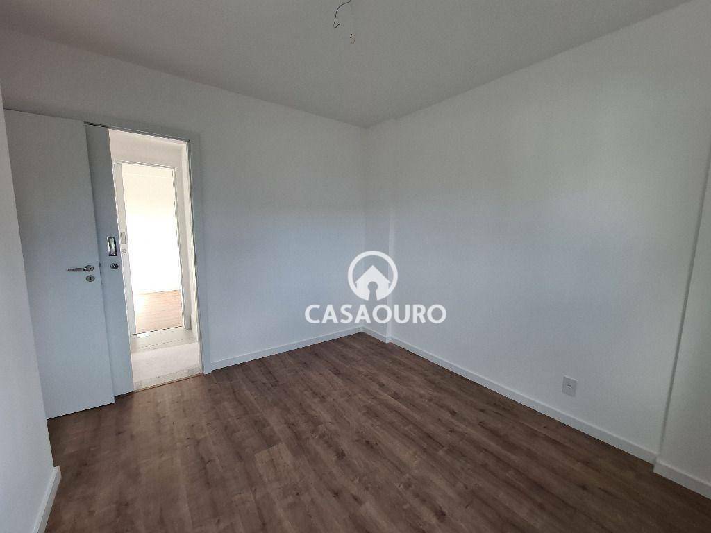 Apartamento à venda com 4 quartos, 133m² - Foto 14