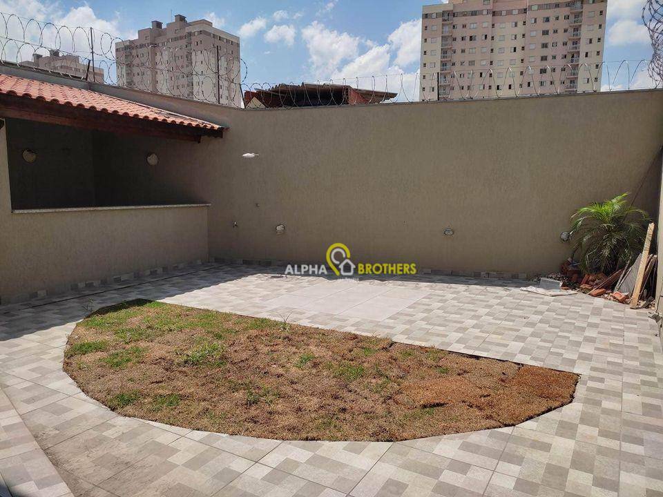 Casa à venda com 3 quartos, 300m² - Foto 2