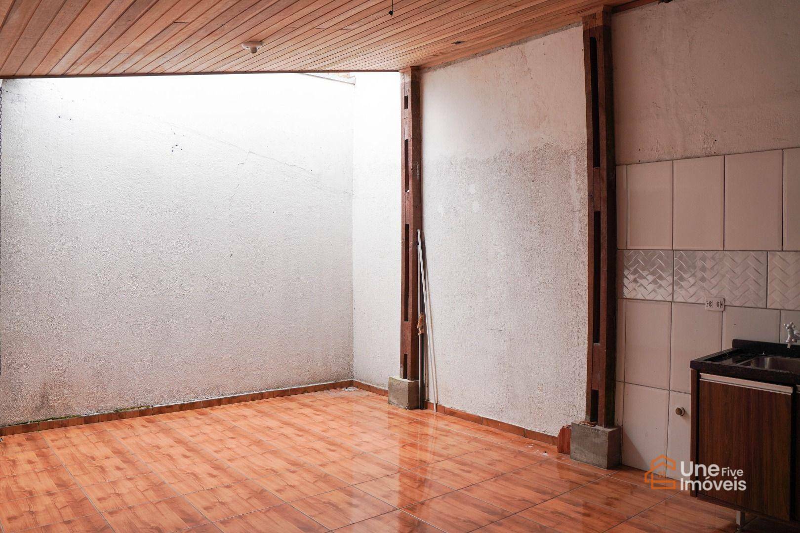 Casa à venda com 2 quartos, 70m² - Foto 14