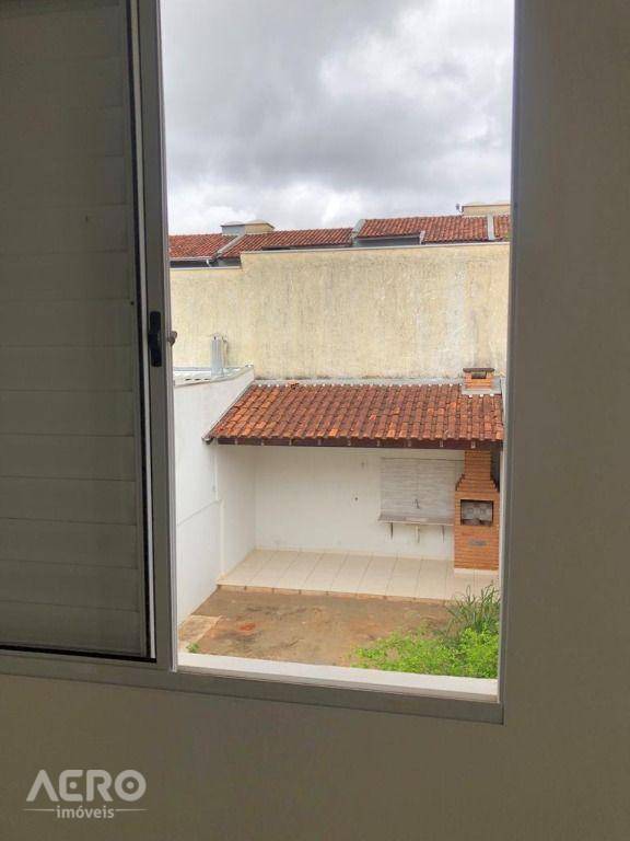 Casa à venda com 2 quartos, 67m² - Foto 13