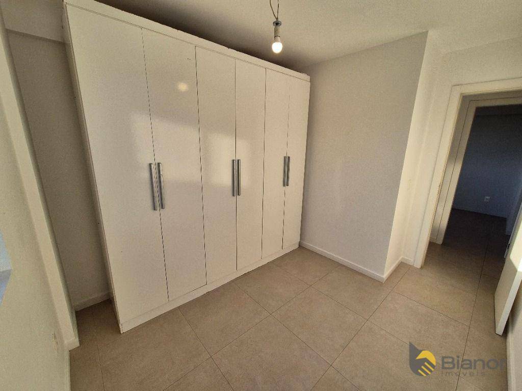 Apartamento à venda com 3 quartos, 75m² - Foto 12