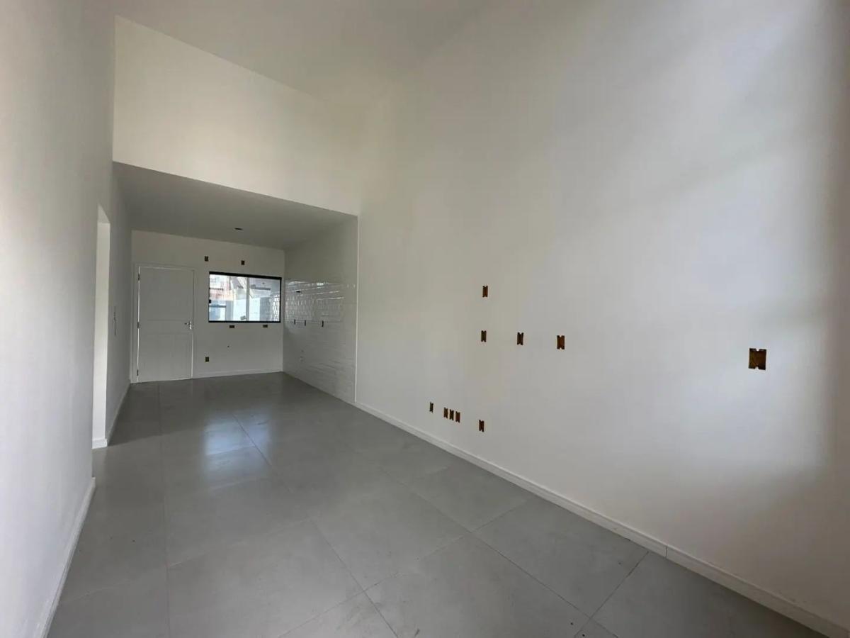 Casa à venda com 3 quartos, 70m² - Foto 3