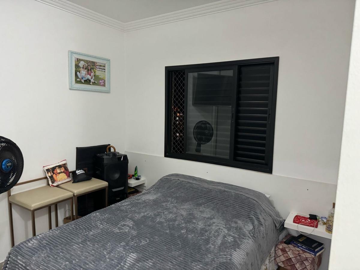 Apartamento à venda com 2 quartos, 73m² - Foto 4