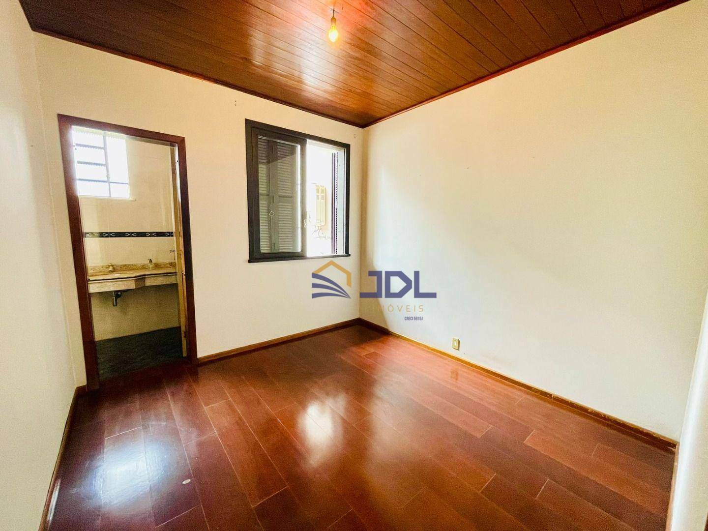 Casa à venda com 4 quartos, 292m² - Foto 14