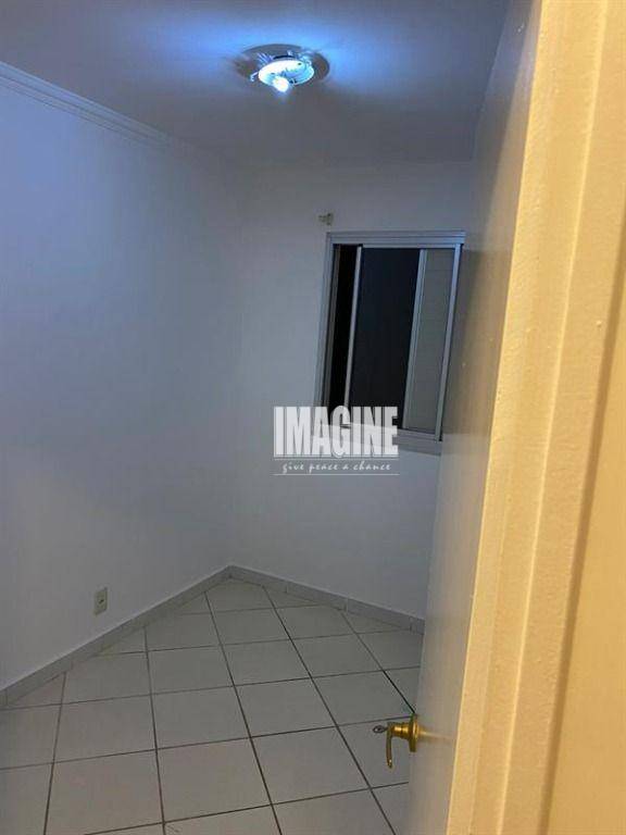 Apartamento à venda com 2 quartos, 55m² - Foto 13