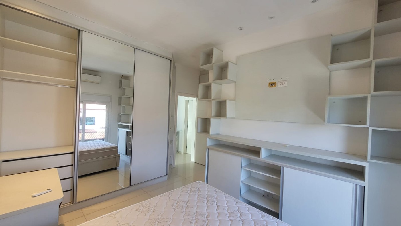 Casa à venda com 4 quartos, 300m² - Foto 38