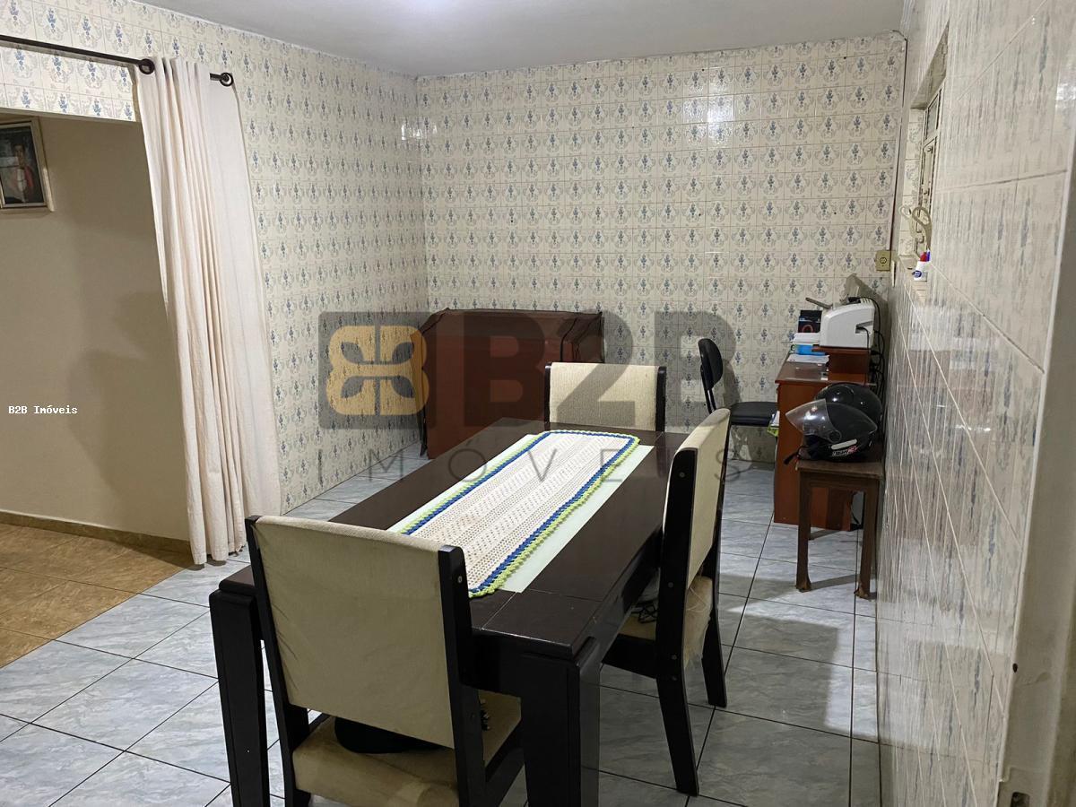 Casa à venda com 3 quartos, 150m² - Foto 4