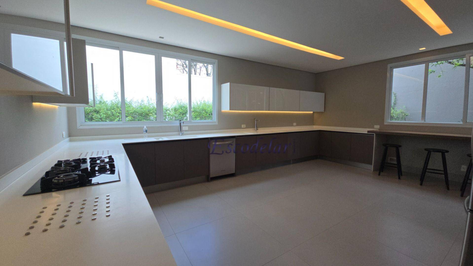 Casa à venda com 4 quartos, 650m² - Foto 15