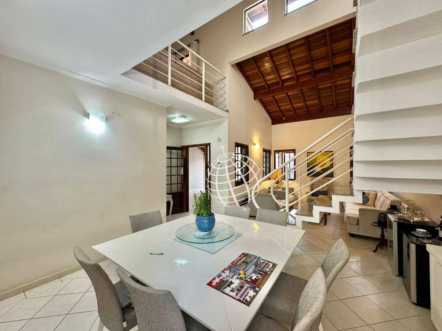 Casa à venda com 4 quartos, 246m² - Foto 10