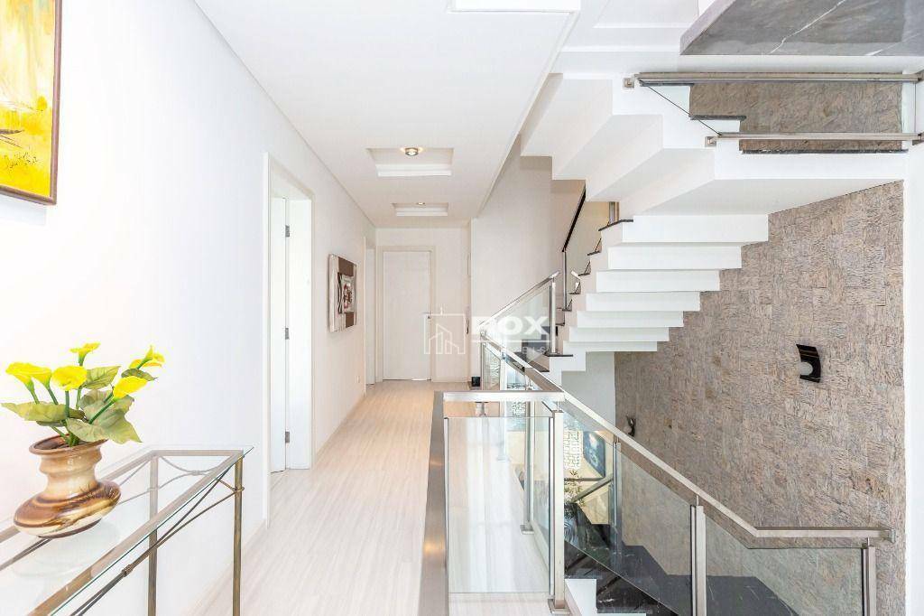 Casa à venda com 4 quartos, 330m² - Foto 18