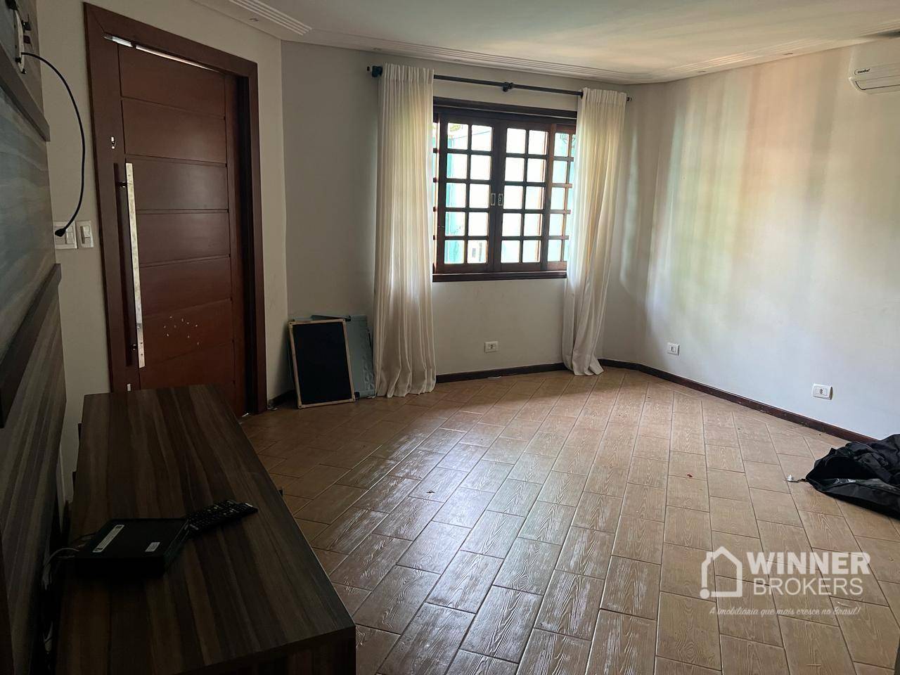 Sobrado à venda com 4 quartos, 200m² - Foto 9