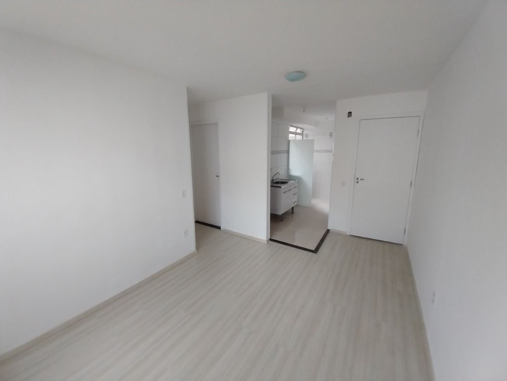 Apartamento para alugar com 2 quartos, 40m² - Foto 4