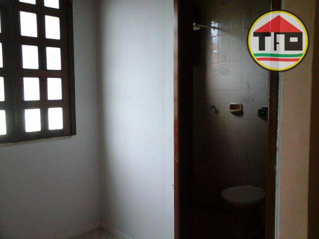 Casa para alugar com 3 quartos, 300M2 - Foto 11