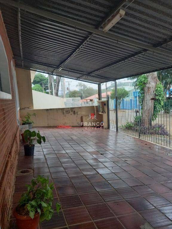 Casa à venda com 2 quartos, 140m² - Foto 9