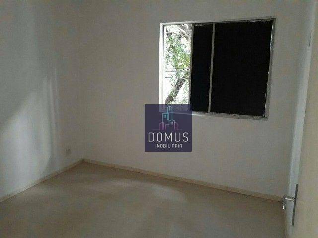 Apartamento à venda com 2 quartos, 50m² - Foto 3