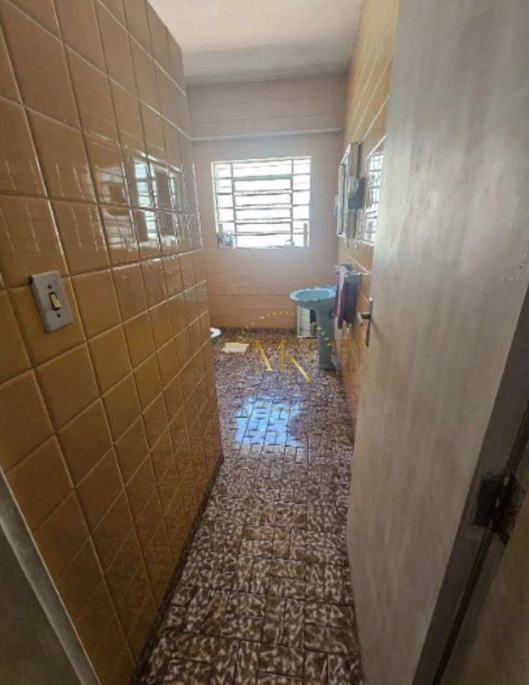 Casa de Condomínio para alugar com 4 quartos, 220m² - Foto 21