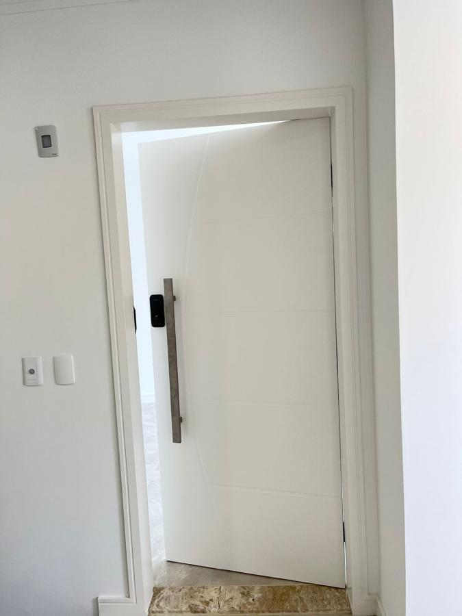 Apartamento à venda com 3 quartos, 75m² - Foto 2