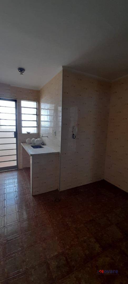 Apartamento para alugar com 3 quartos, 50m² - Foto 3