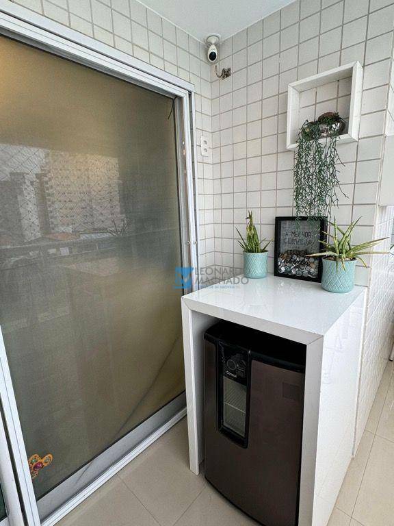 Apartamento à venda com 3 quartos, 95m² - Foto 6