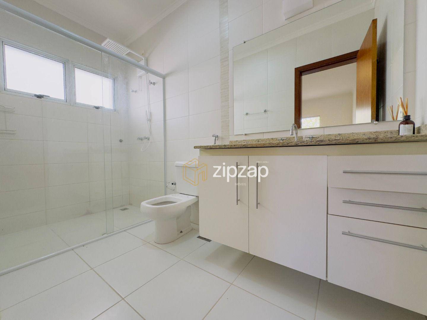 Casa de Condomínio para alugar com 3 quartos, 260m² - Foto 9