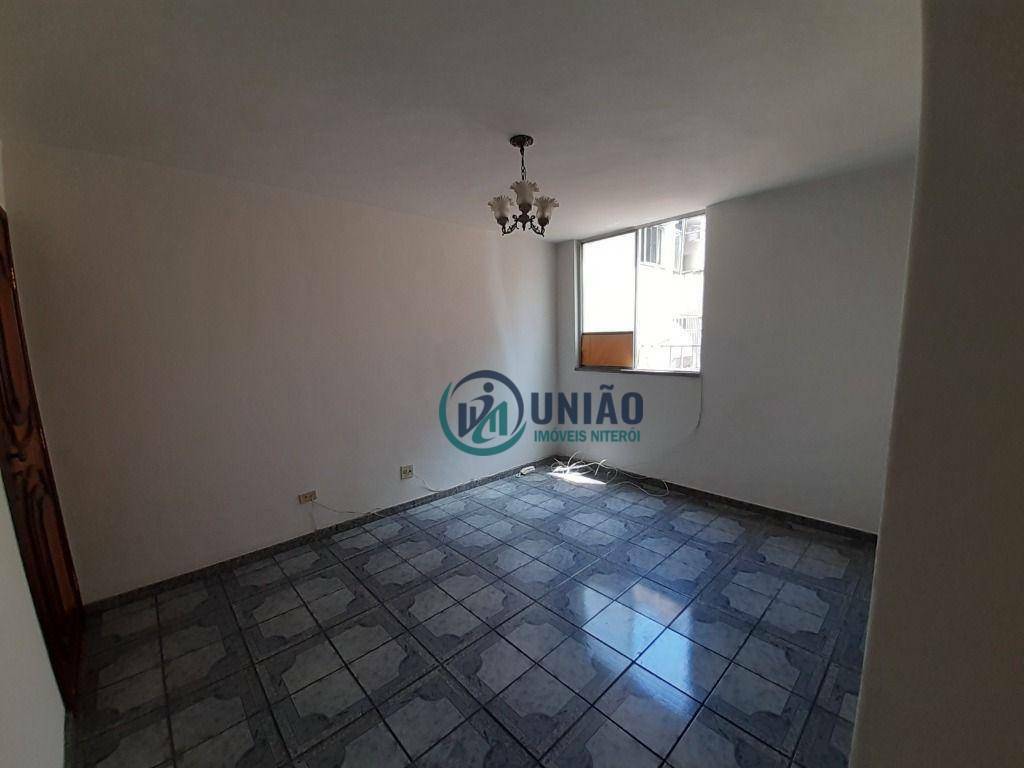 Apartamento à venda com 2 quartos, 70m² - Foto 8