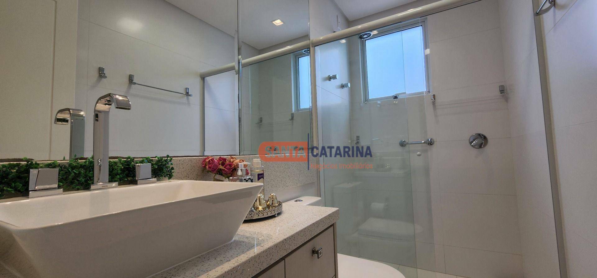 Apartamento à venda com 4 quartos, 167m² - Foto 7