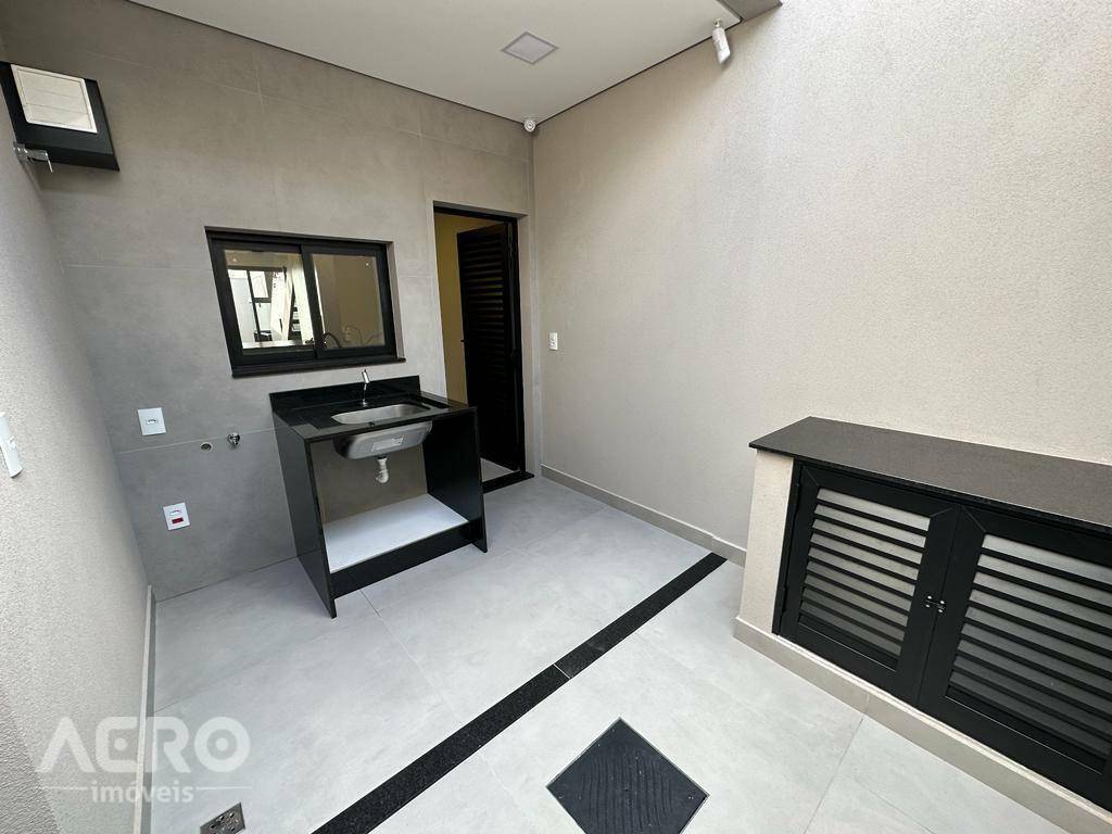 Casa à venda com 3 quartos, 158m² - Foto 8