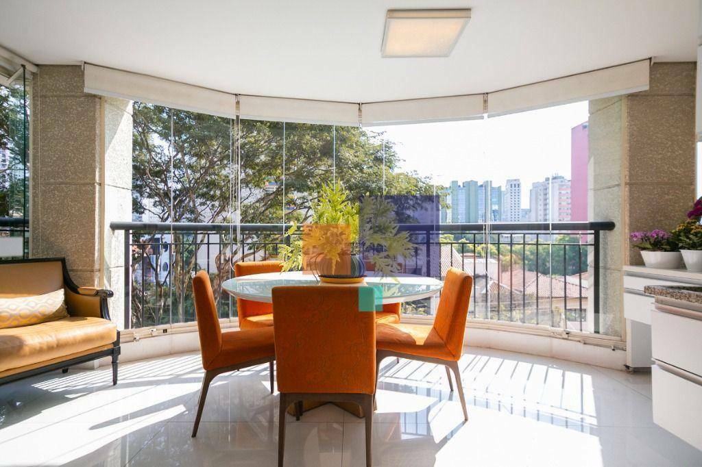 Apartamento para alugar com 4 quartos, 240m² - Foto 13