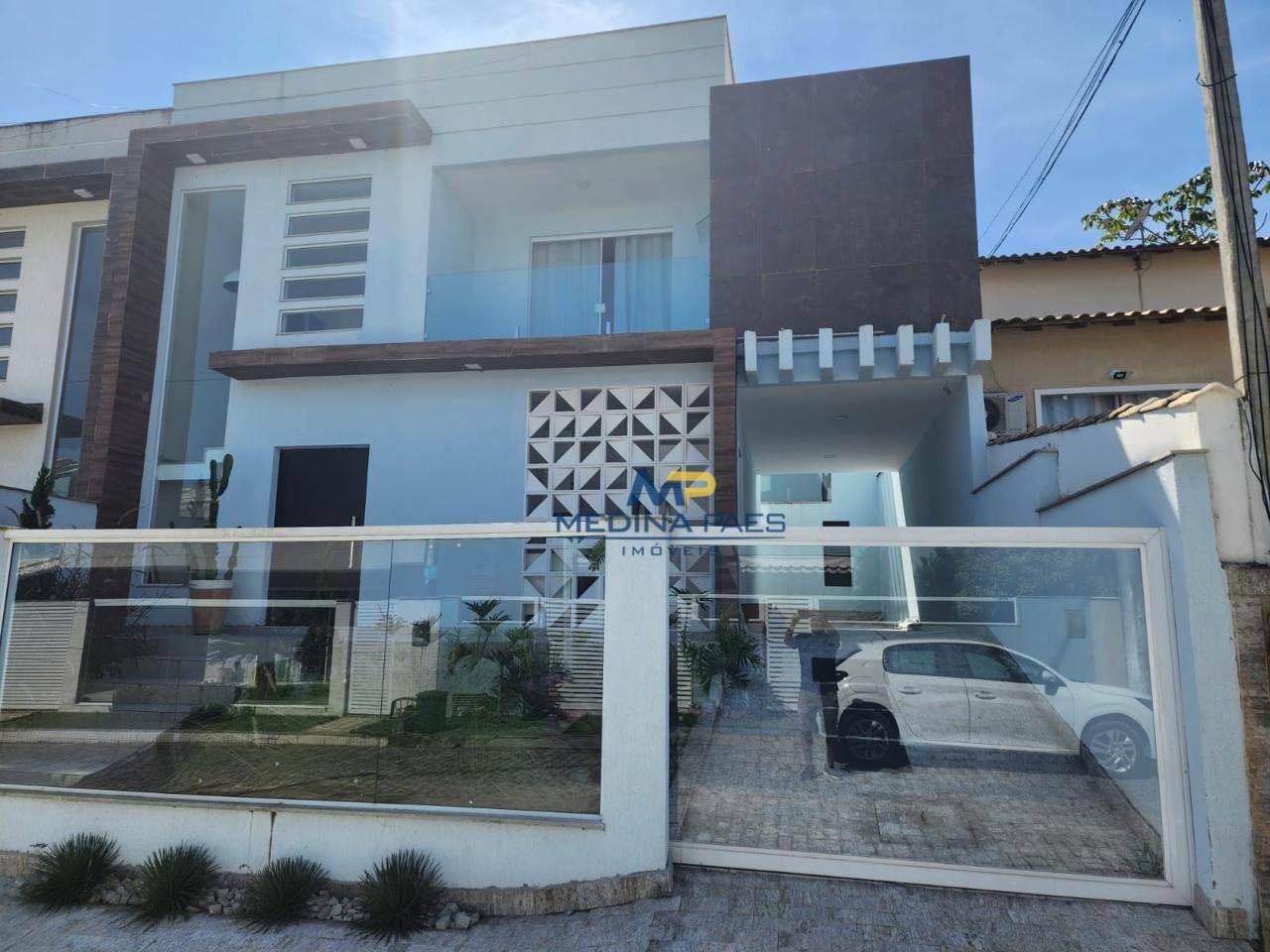 Casa de Condomínio à venda com 3 quartos, 190m² - Foto 1