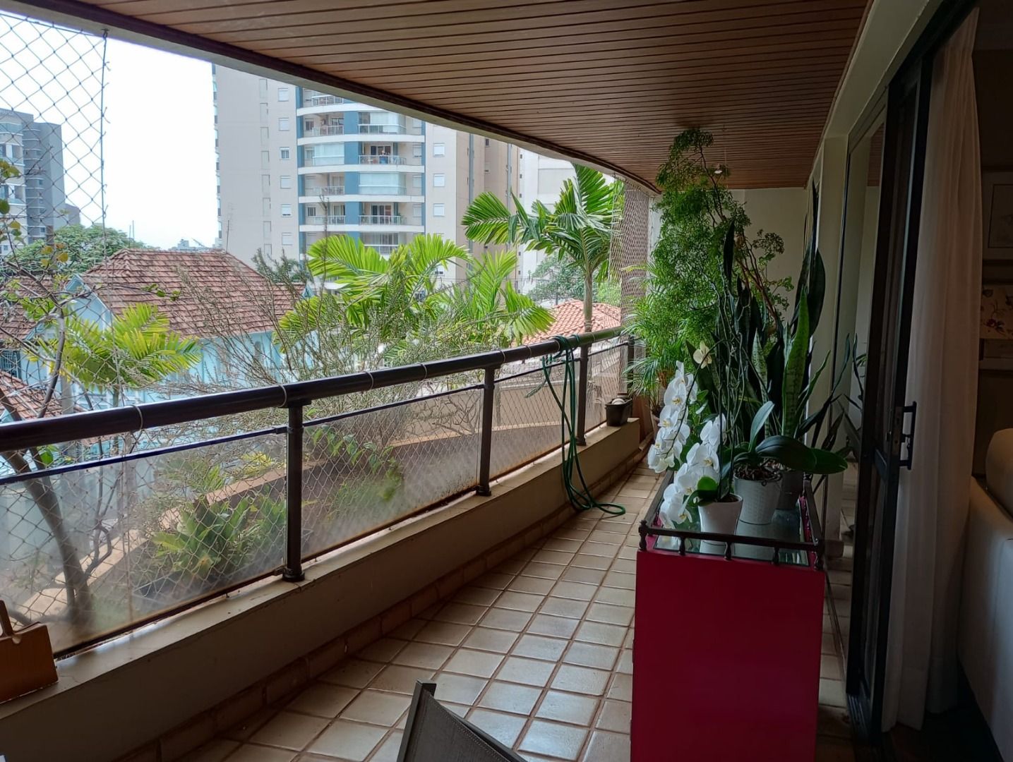 Apartamento à venda com 4 quartos, 230m² - Foto 3