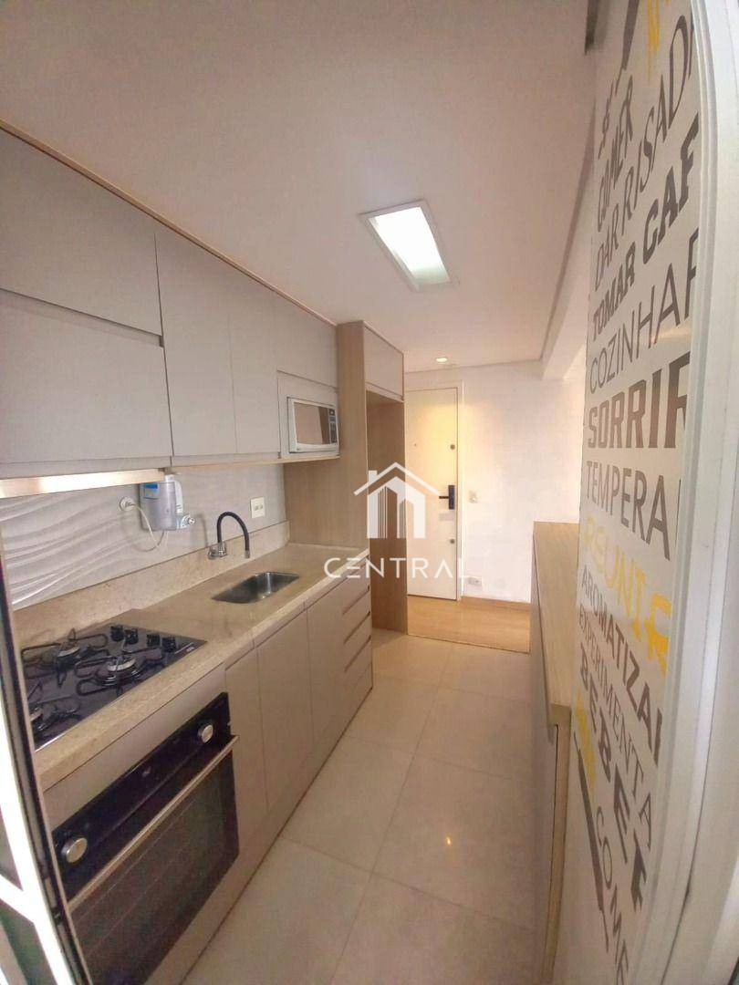 Apartamento para alugar com 2 quartos, 64m² - Foto 11