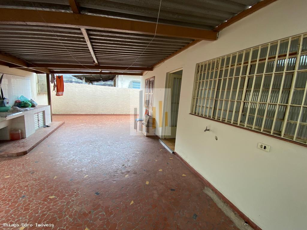 Casa à venda com 2 quartos, 500m² - Foto 21