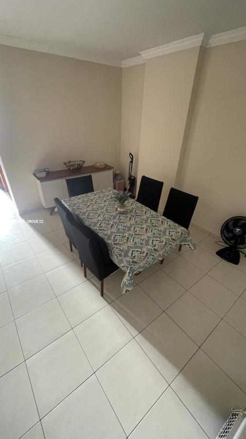 Apartamento à venda com 2 quartos, 85m² - Foto 2