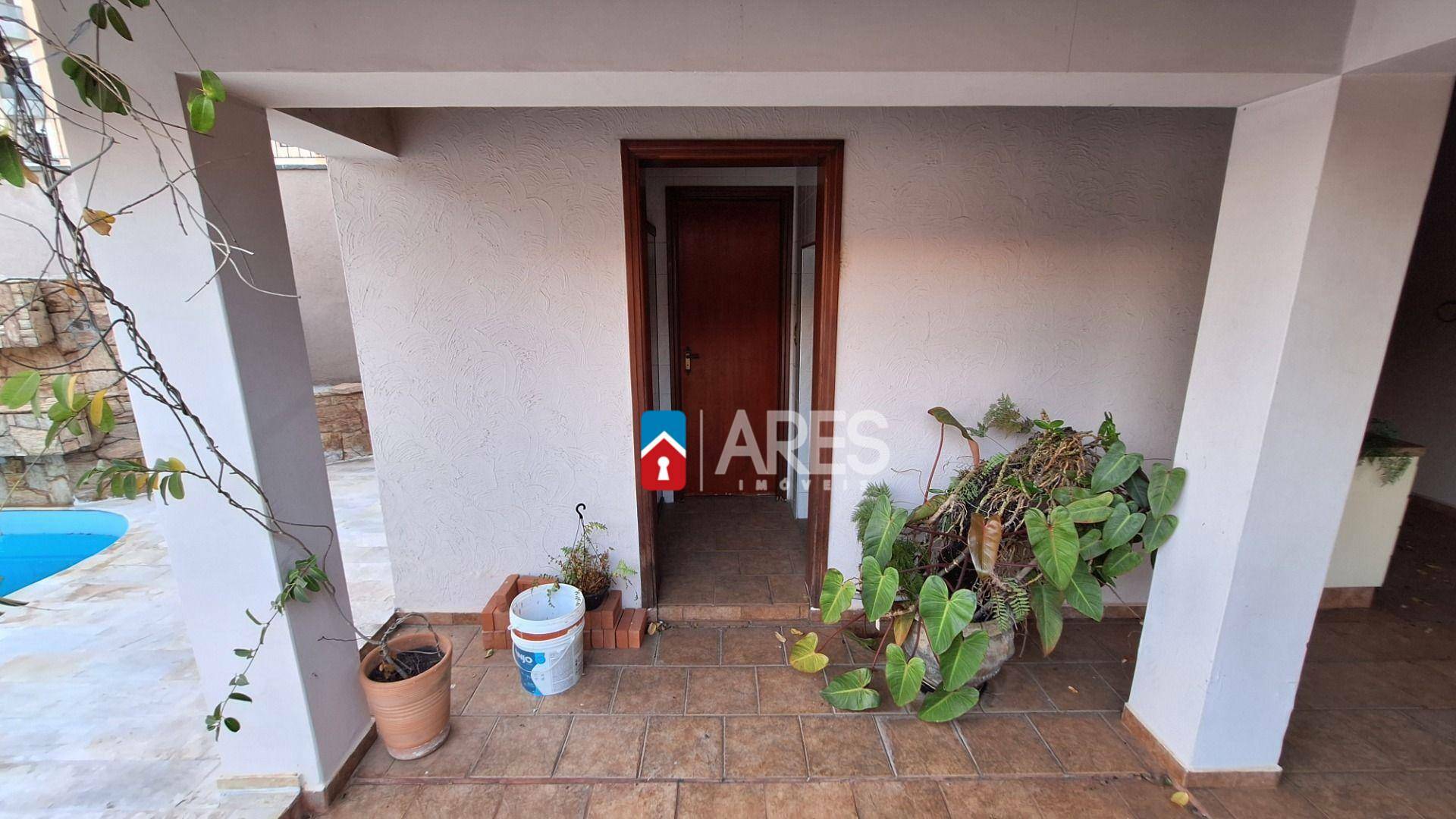 Casa para alugar com 3 quartos, 249m² - Foto 34