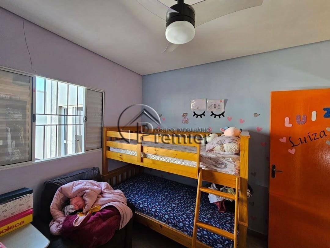 Casa à venda e aluguel com 3 quartos, 300m² - Foto 5