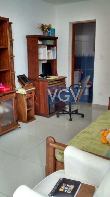 Casa à venda com 5 quartos, 207m² - Foto 1