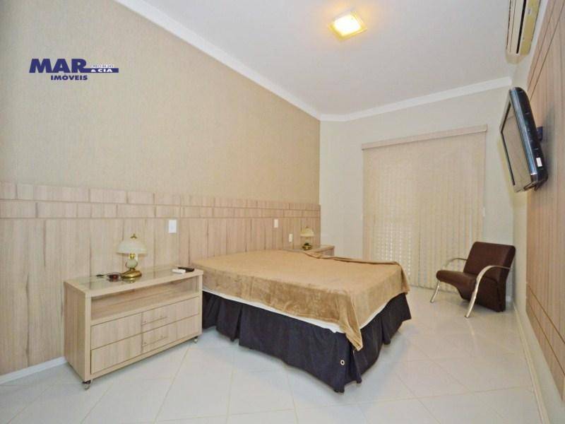 Casa à venda e aluguel com 5 quartos, 500m² - Foto 23