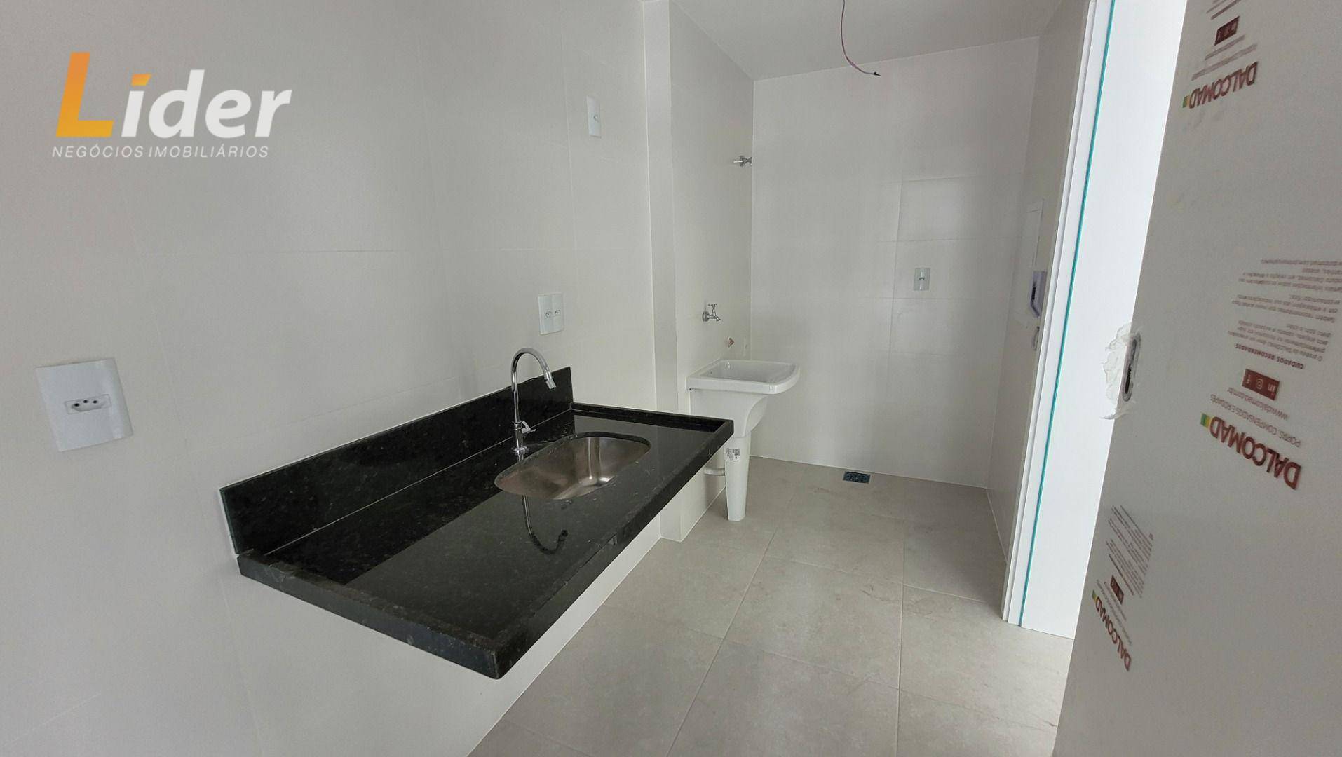 Apartamento à venda com 2 quartos, 65m² - Foto 16